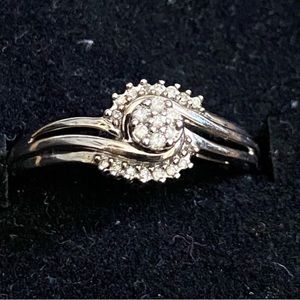 Solid Sterling Silver 21 Genuine Natural Diamonds Ring. Size:7. Weighs:2.8g.!!!!